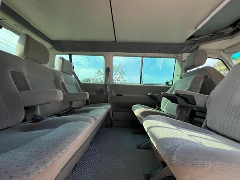 Used 2002 Volkswagen Eurovan GLS FWD image 13