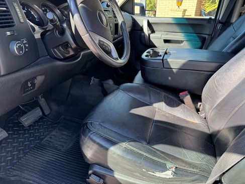 Used 2013 GMC Sierra 3500 SLE w/ HD SLE Premium Package image 17