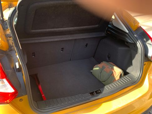 Used 2012 Ford Focus SE w/ SE Sport Pkg image 9