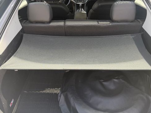 Used 2019 Chevrolet Volt Premier w/ Driver Confidence II Package FWD image 9