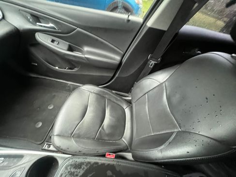 Used 2018 Chevrolet Volt Premier w/ Driver Confidence Package image 8