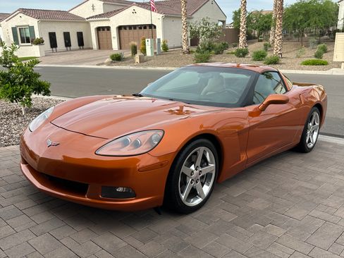 Used 2007 Chevrolet Corvette Coupe w/ Preferred Equipment Group RWD image 1