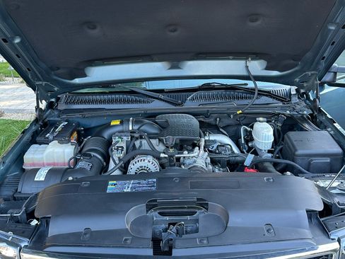 Used 2006 Chevrolet Silverado 2500 LT w/ Heavy-Duty Power Package image 15