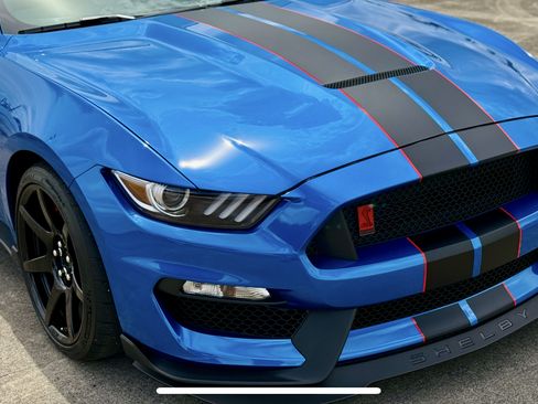 Used 2020 Ford Mustang Shelby GT350R w/ GT350R Equipment Group 920A RWD image 9
