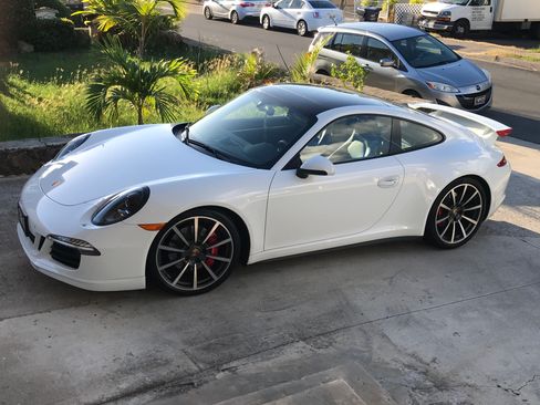 Used 2015 Porsche 911 Carrera 4S image 8