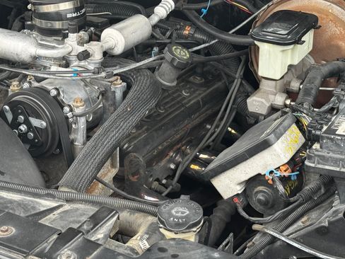 Used 1997 Chevrolet Tahoe 4WD 2-Door w/ Preferred Equipment Group 3 image 15