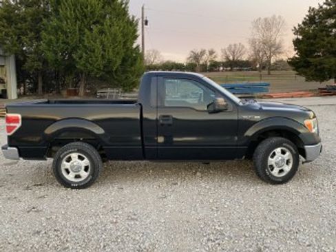 Used 2010 Ford F150 XL image 4