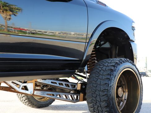 Used 2026 RAM 2500 Limited AWD/4WD image 2