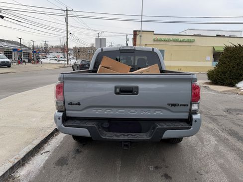 Used 2017 Toyota Tacoma TRD Pro image 6