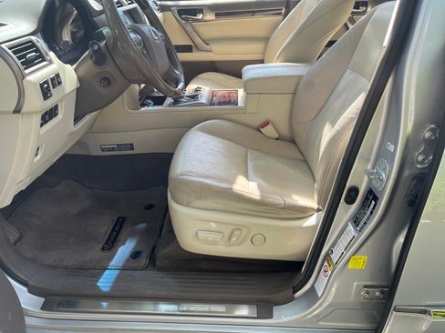 Used 2014 Lexus GX 460 Luxury w/ Driver Support Package AWD/4WD image 13