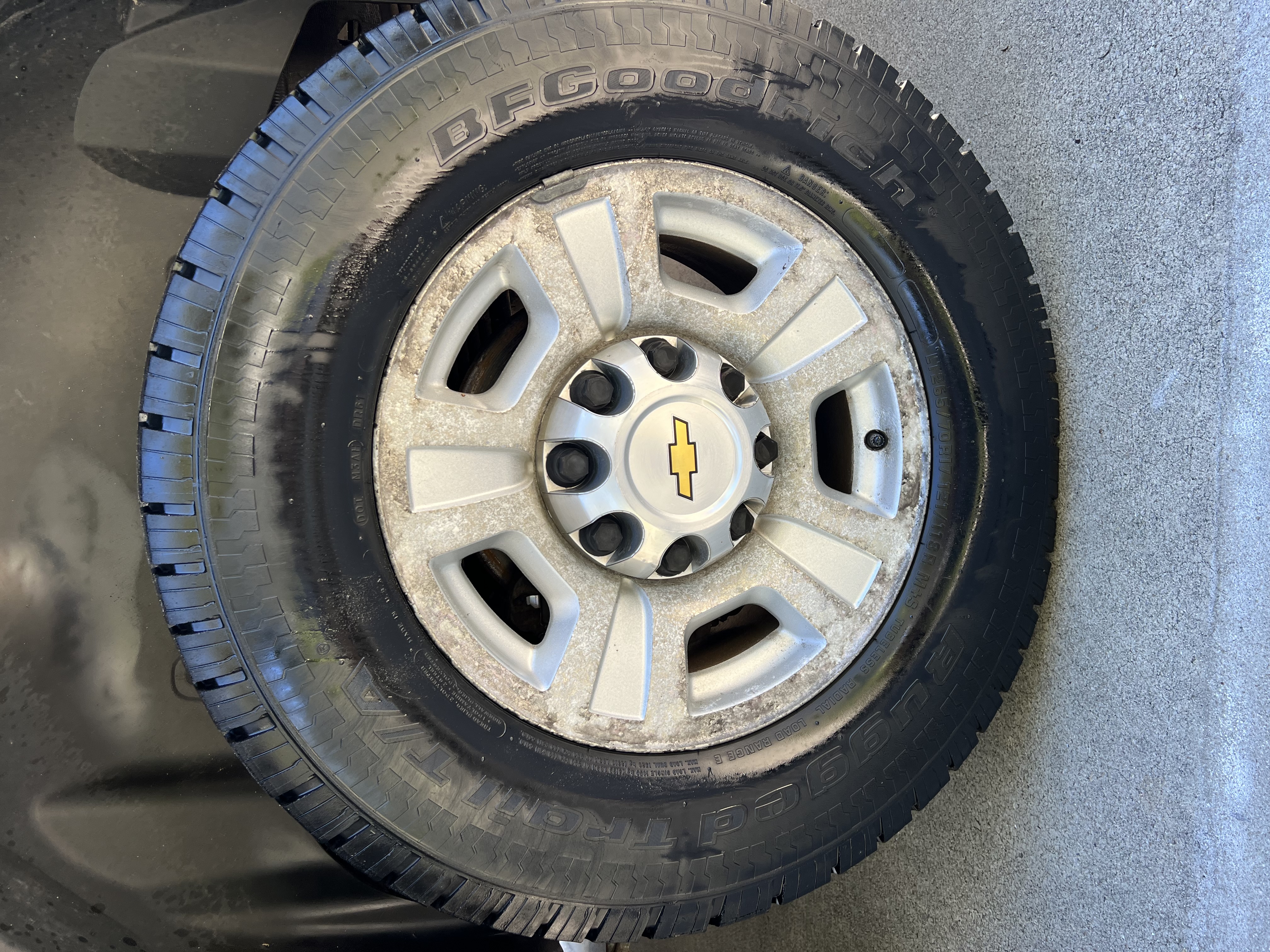 Used 2009 Chevrolet Suburban 2500 LT AWD/4WD image 21