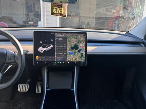 Used 2020 Tesla Model Y Performance image 10