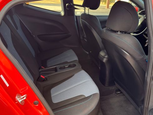 Used 2019 Hyundai Veloster 2.0 image 9