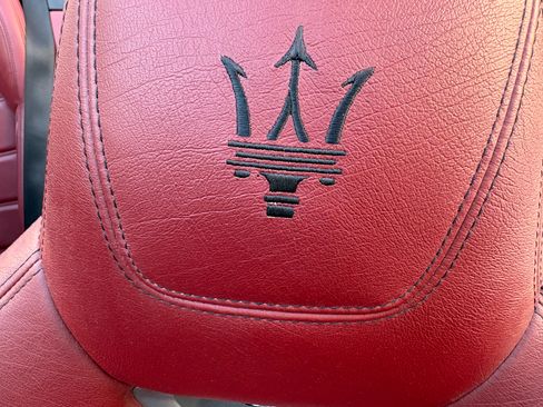 Used 2016 Maserati GranTurismo Sport RWD image 14