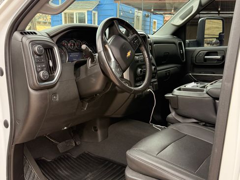 Used 2023 Chevrolet Silverado 2500 LTZ AWD/4WD image 8