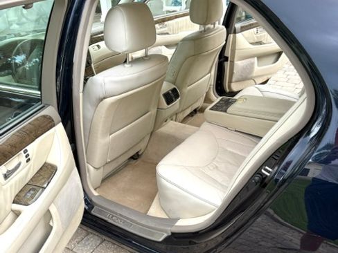 Used 2001 Lexus LS 430 w/ Ultra Luxury Pkg RWD image 13