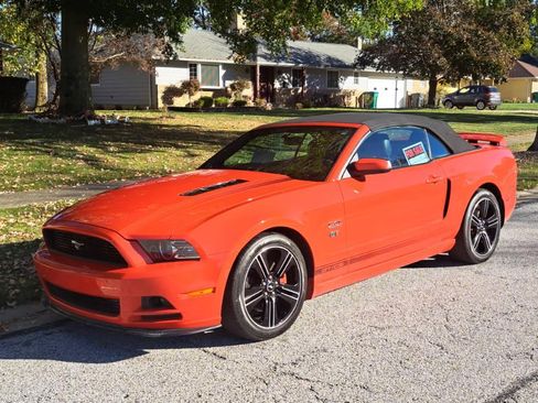 Used 2013 Ford Mustang GT Premium w/ Electronics Pkg image 18