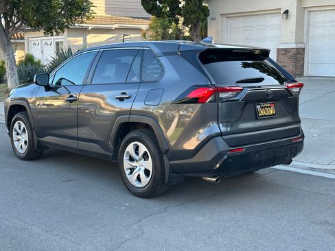 Used 2023 Toyota RAV4 LE FWD image 16
