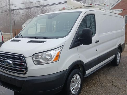Used 2017 Ford Transit 250 130 Low Roof w/ Exterior Upgrade Package image 4