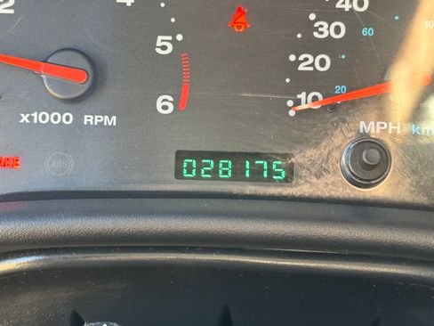Used 2004 Jeep Wrangler X AWD/4WD image 2