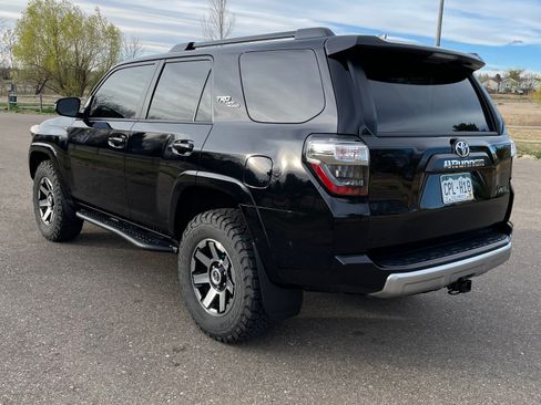 Used 2024 Toyota 4Runner TRD Off-Road image 2