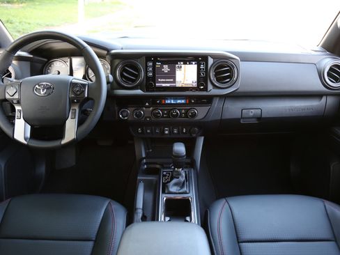 Used 2018 Toyota Tacoma TRD Pro image 11