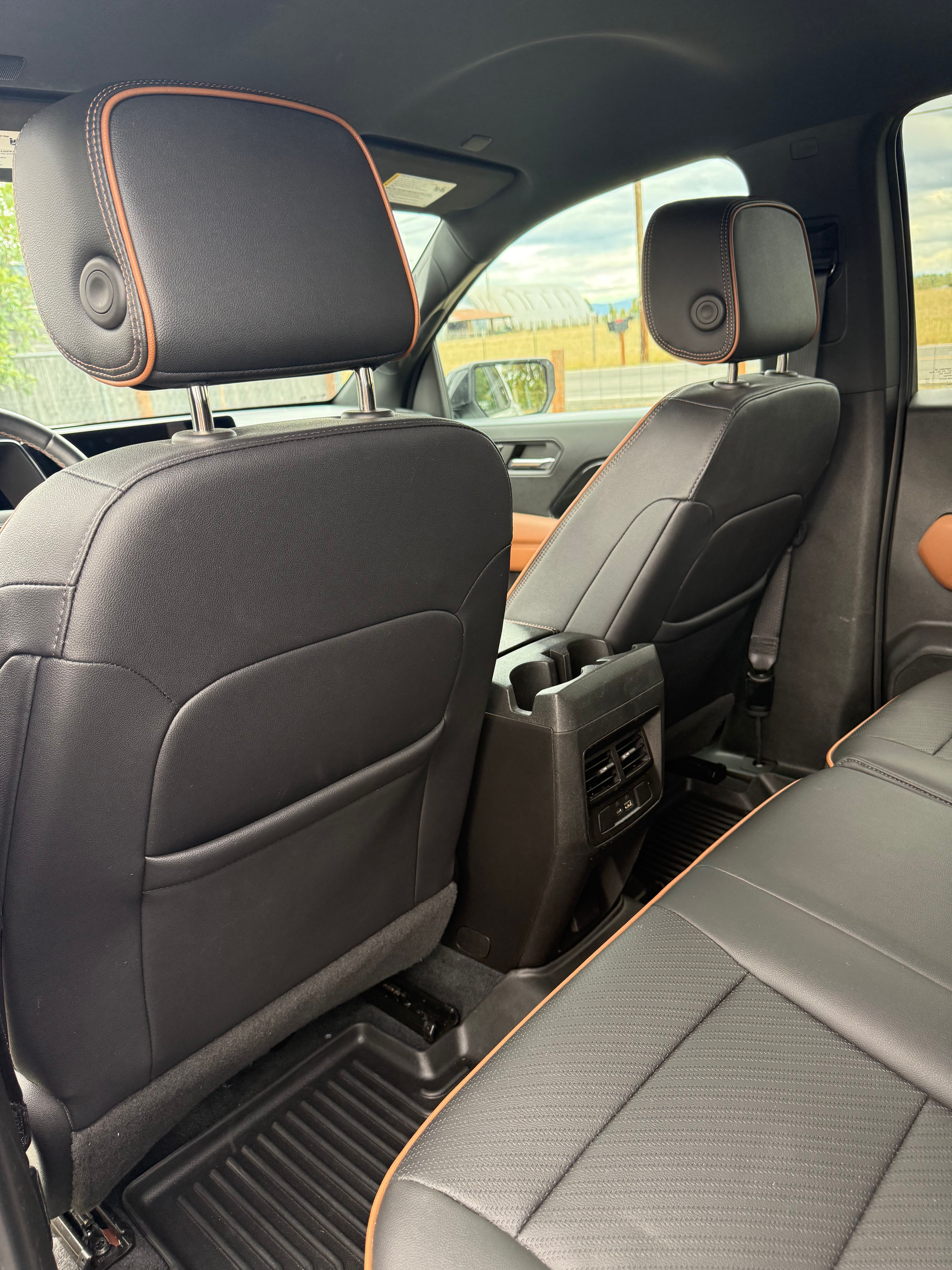 Used 2023 GMC Canyon AT4 w/ AT4 Premium Package AWD/4WD image 15