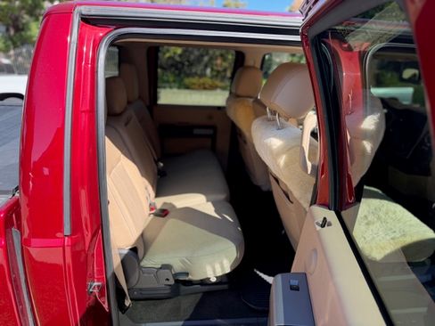 Used 2016 Ford F250 Lariat w/ Lariat Ultimate Package image 8