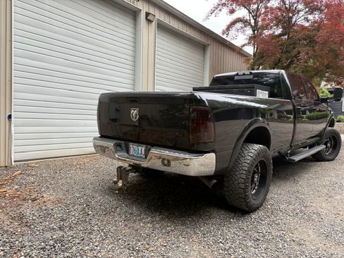 Used 2018 RAM 3500 Laramie AWD/4WD image 4