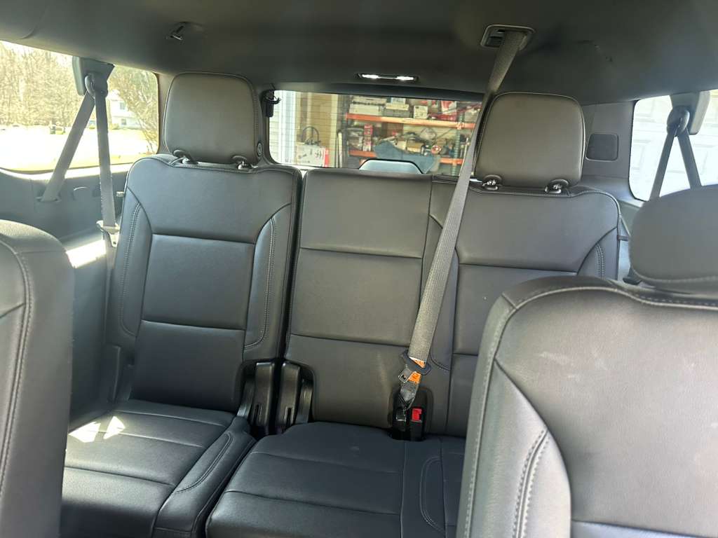 Used 2022 Chevrolet Suburban Z71 AWD/4WD image 8