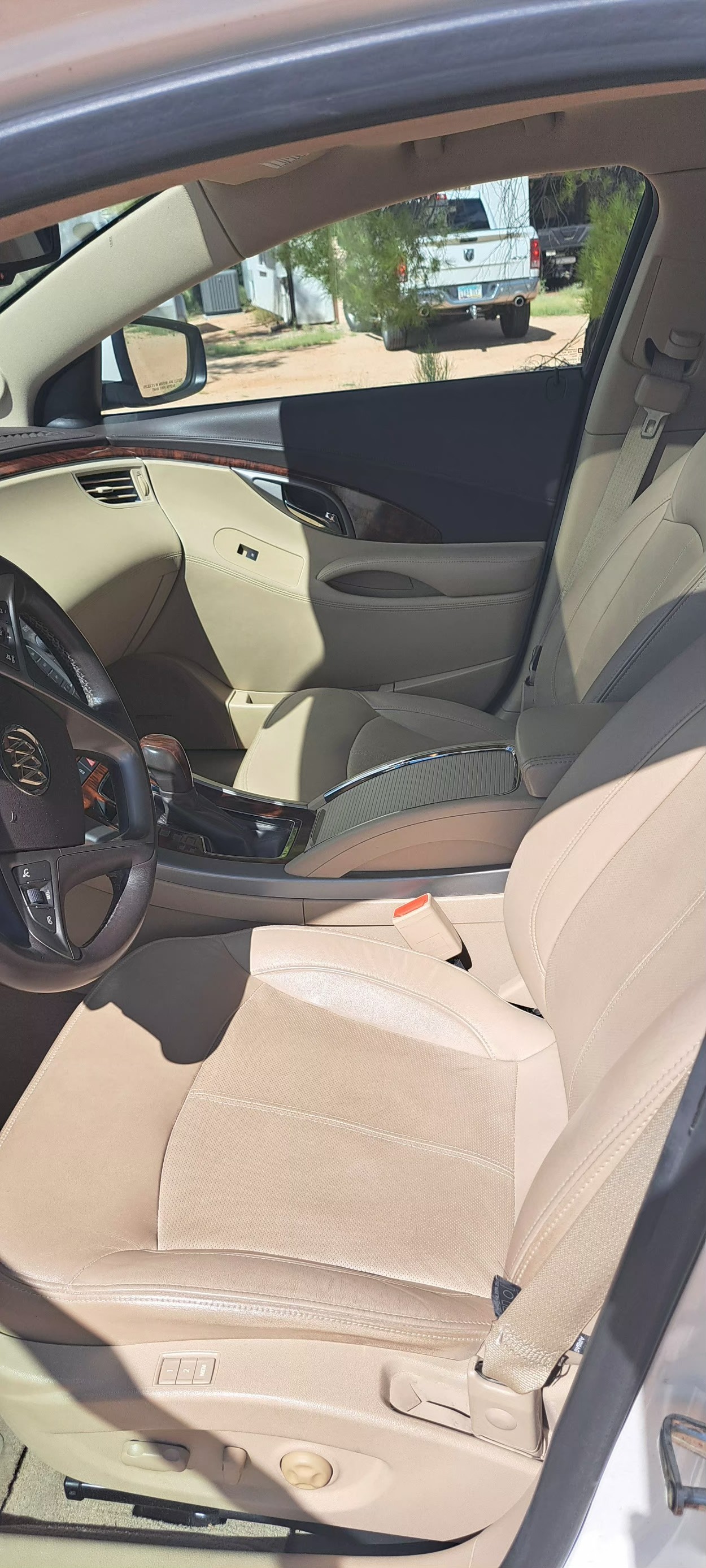 Used 2012 Buick LaCrosse Touring FWD image 11