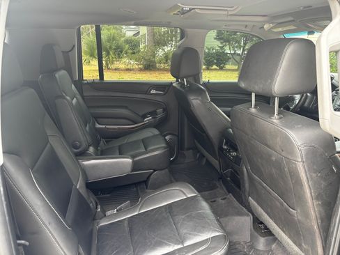 Used 2017 Chevrolet Suburban LT image 12