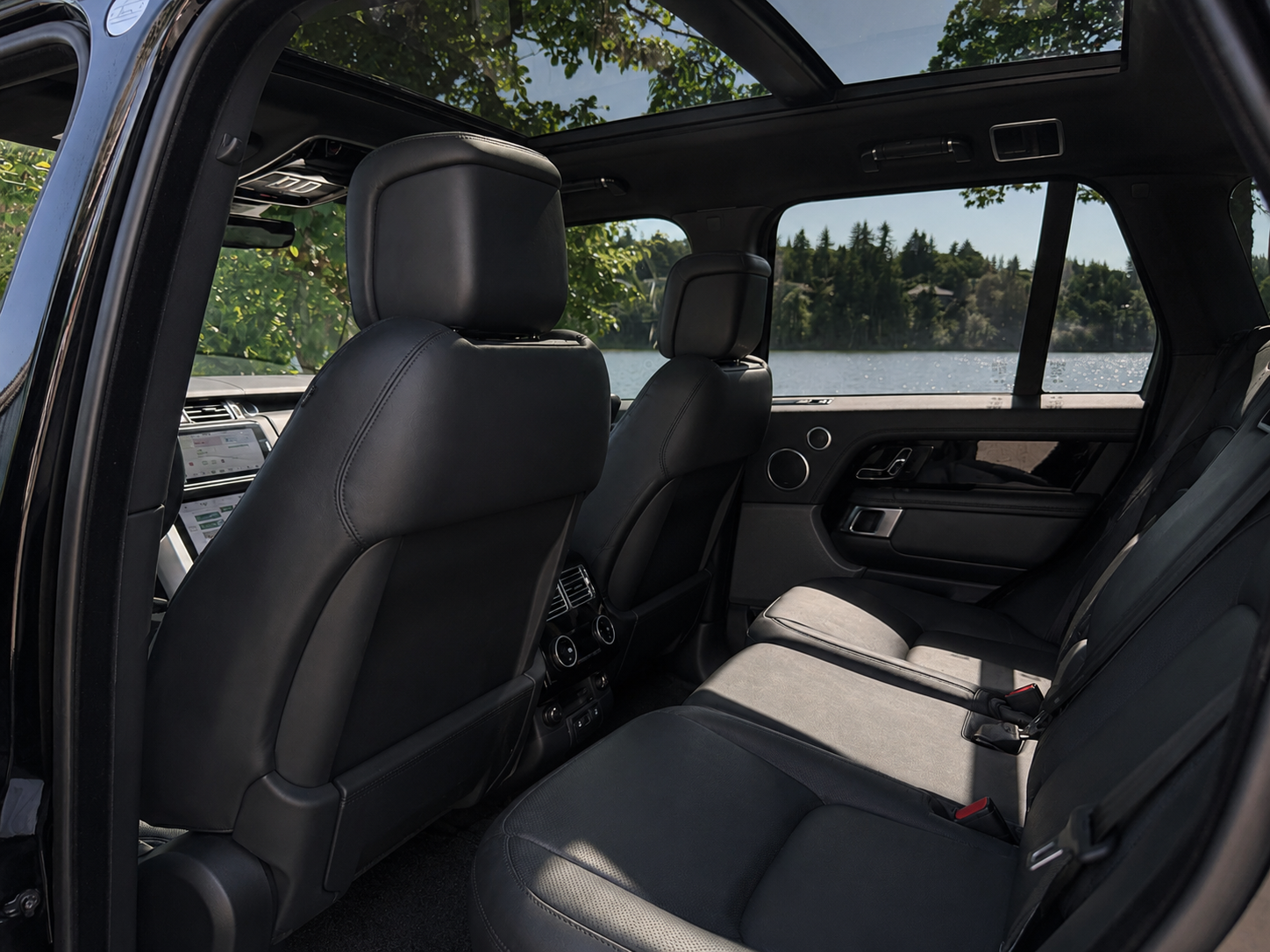 Used 2018 Land Rover Range Rover HSE AWD/4WD image 12