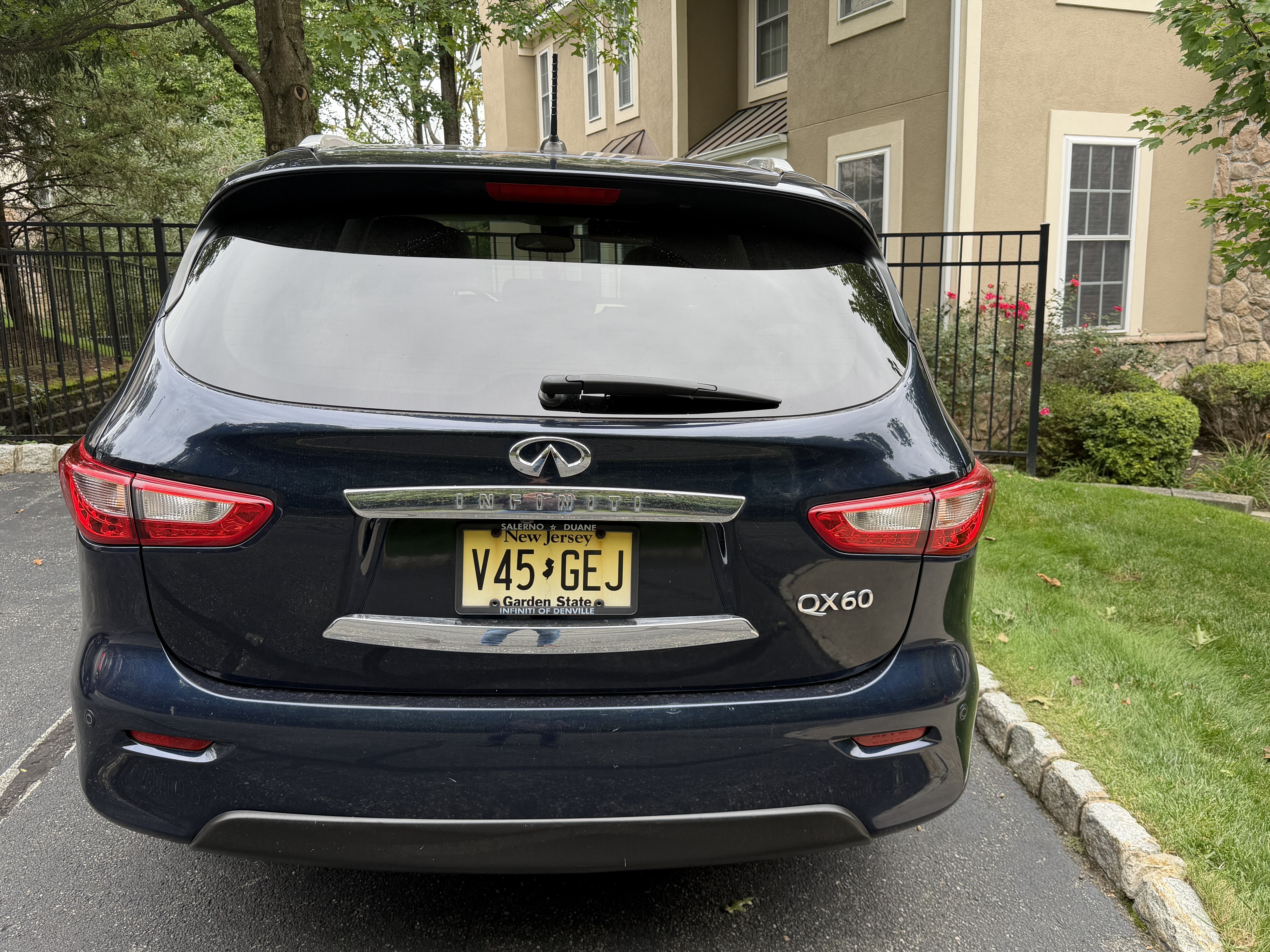 Used 2015 INFINITI QX60 Luxe w/ Premium Plus Package AWD/4WD image 8