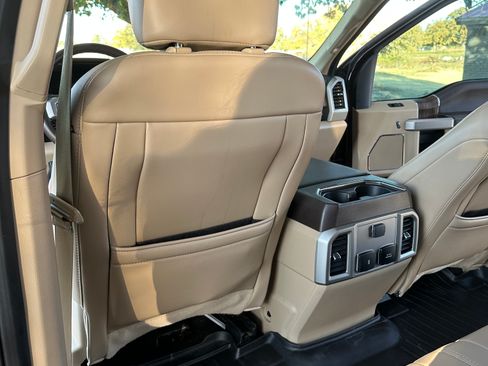 Used 2020 Ford F150 Lariat image 11