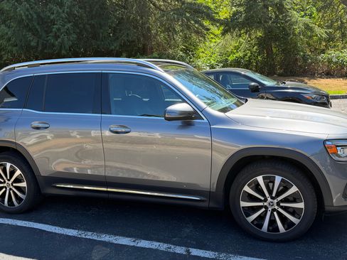 Used 2022 Mercedes-Benz GLB 250 4MATIC image 4