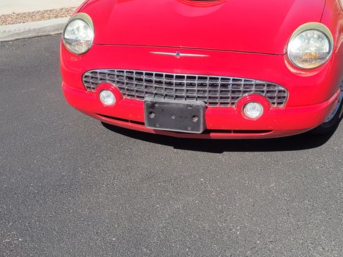 Used 2004 Ford Thunderbird image 2