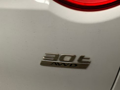 Used 2019 Jaguar F-PACE Prestige image 4