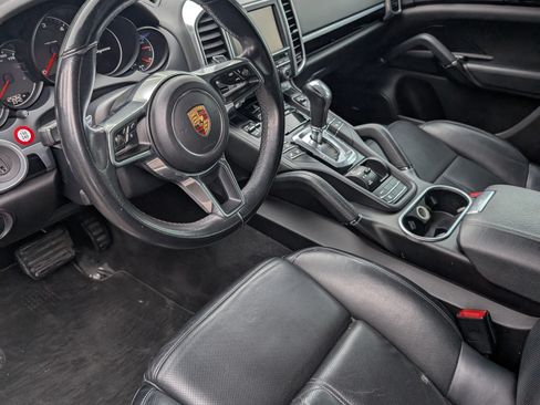 Used 2015 Porsche Cayenne Diesel image 9