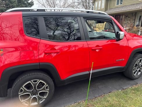 Used 2018 Jeep Renegade Limited w/ UConnect 8.4 Nav Group image 4