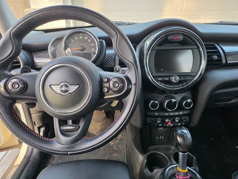 Used 2015 MINI Cooper S image 6