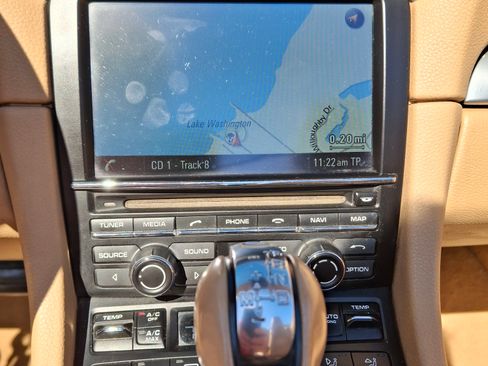 Used 2013 Porsche 911 Carrera 4 image 14