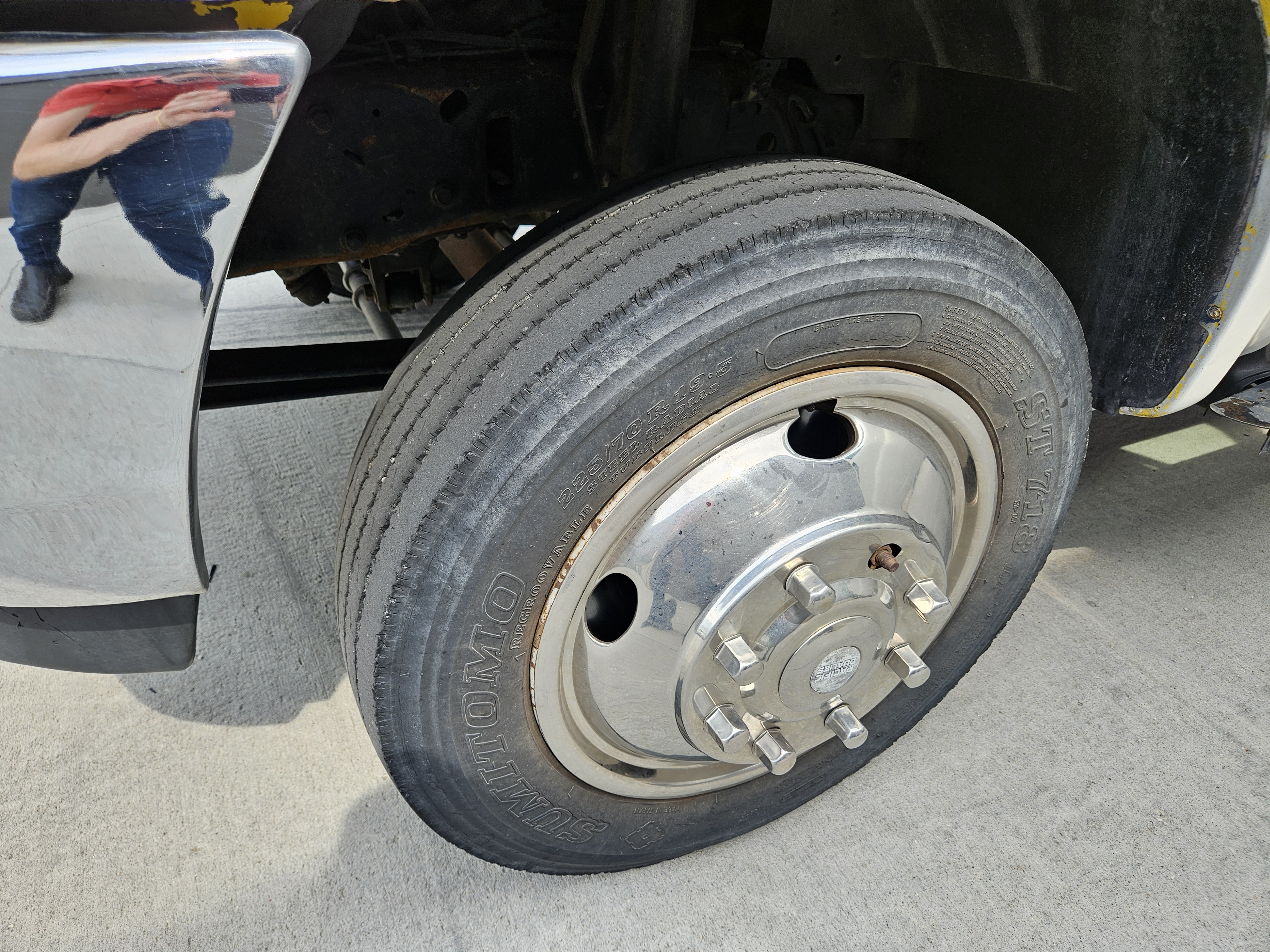 Used 1999 Ford F550 Luxury RWD image 24