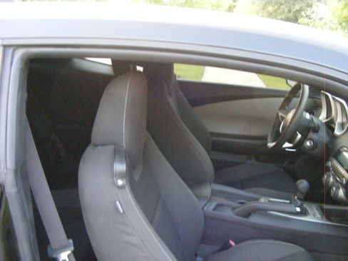 Used 2011 Chevrolet Camaro LS image 8