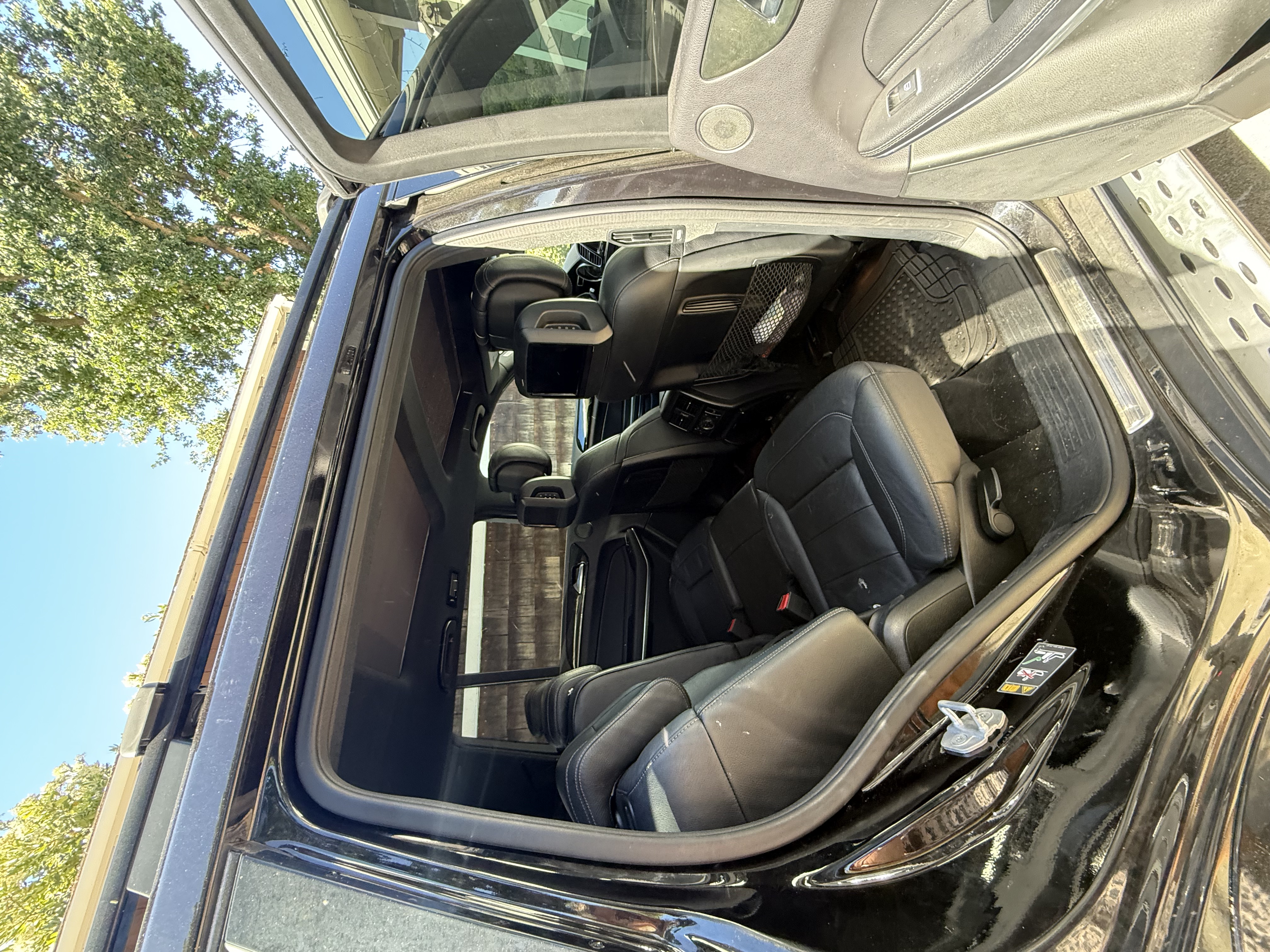 Used 2017 Mercedes-Benz GLS 550 4MATIC image 8