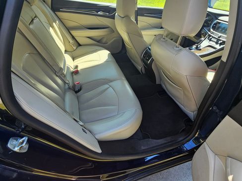 Used 2017 Buick LaCrosse Preferred image 23