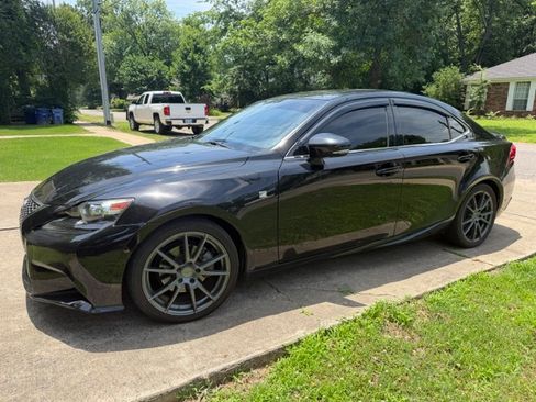 Used 2015 Lexus IS 250 w/ F-Sport Package RWD image 5