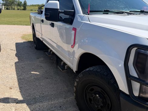 Used 2018 Ford F250 XL w/ Power Equipment Group AWD/4WD image 4