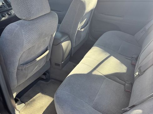 Used 2004 Toyota Camry LE FWD image 16