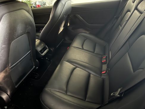 Used 2018 Tesla Model 3 Long Range image 2